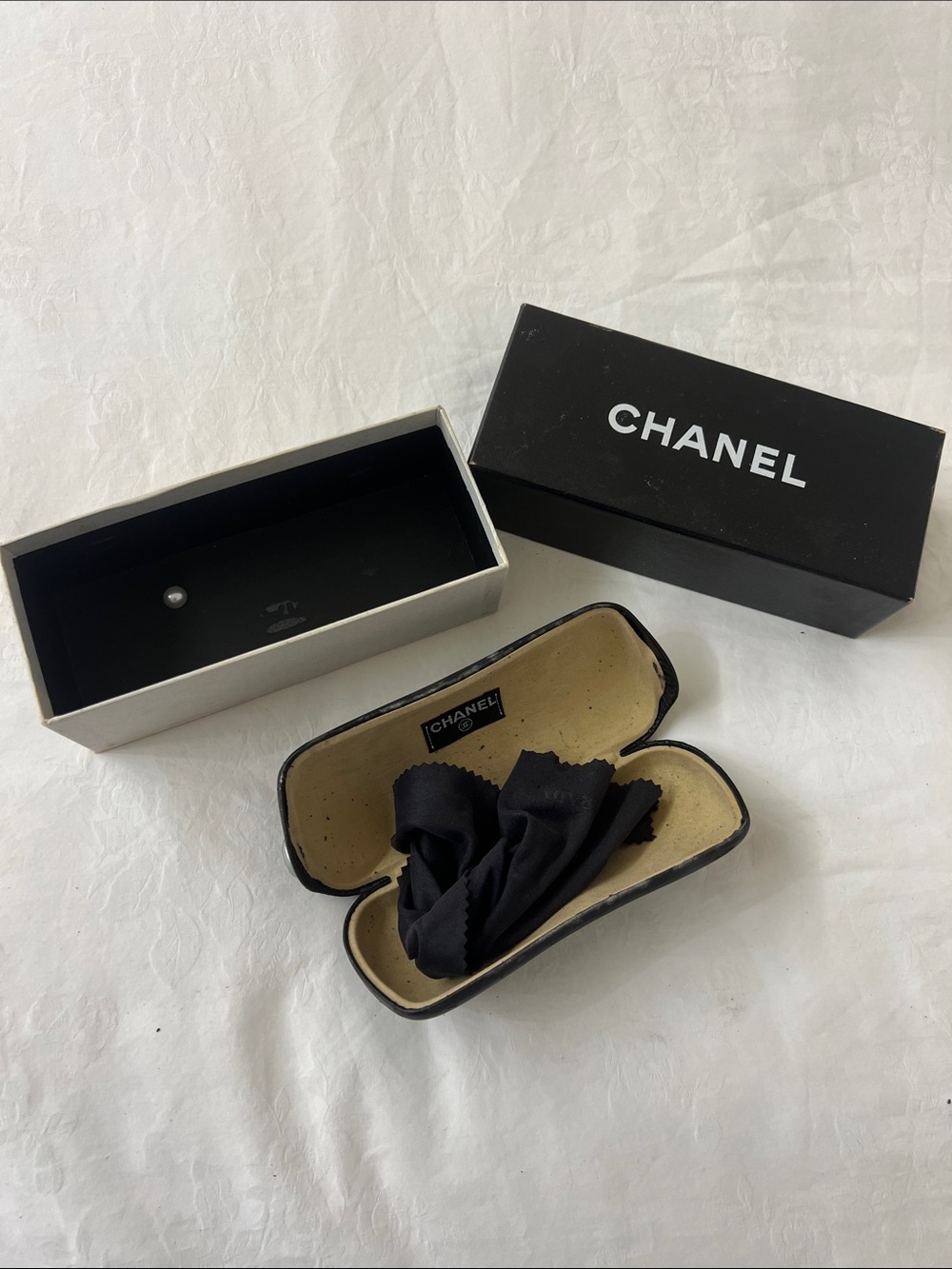 CHANEL Rimless Gradient Sunglasses in Pink - Picture 5 of 7